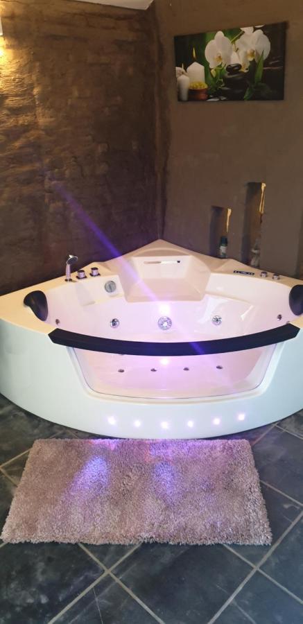 Authentic Wellnesshoeve Hansbeke Екстериор снимка