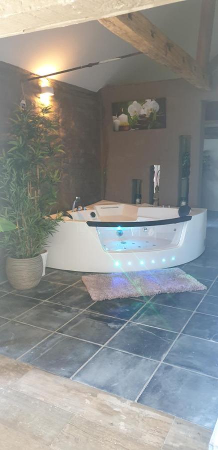 Authentic Wellnesshoeve Hansbeke Екстериор снимка