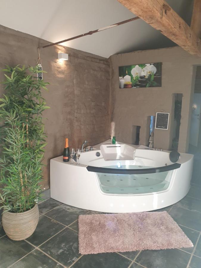 Authentic Wellnesshoeve Hansbeke Екстериор снимка